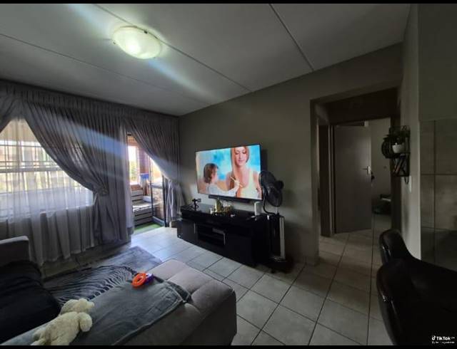 2 BEDROOM APARTMENT FOR SALE IN MONTANA TUINE
